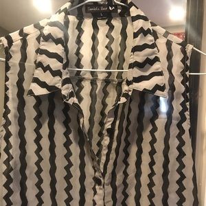 Sleeveless blouse transparent light flowy